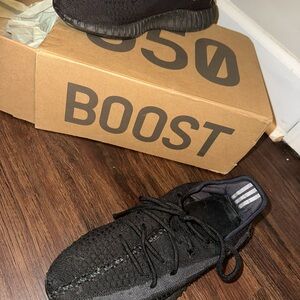 Adidas Yeezy Boost 350 V2 Black